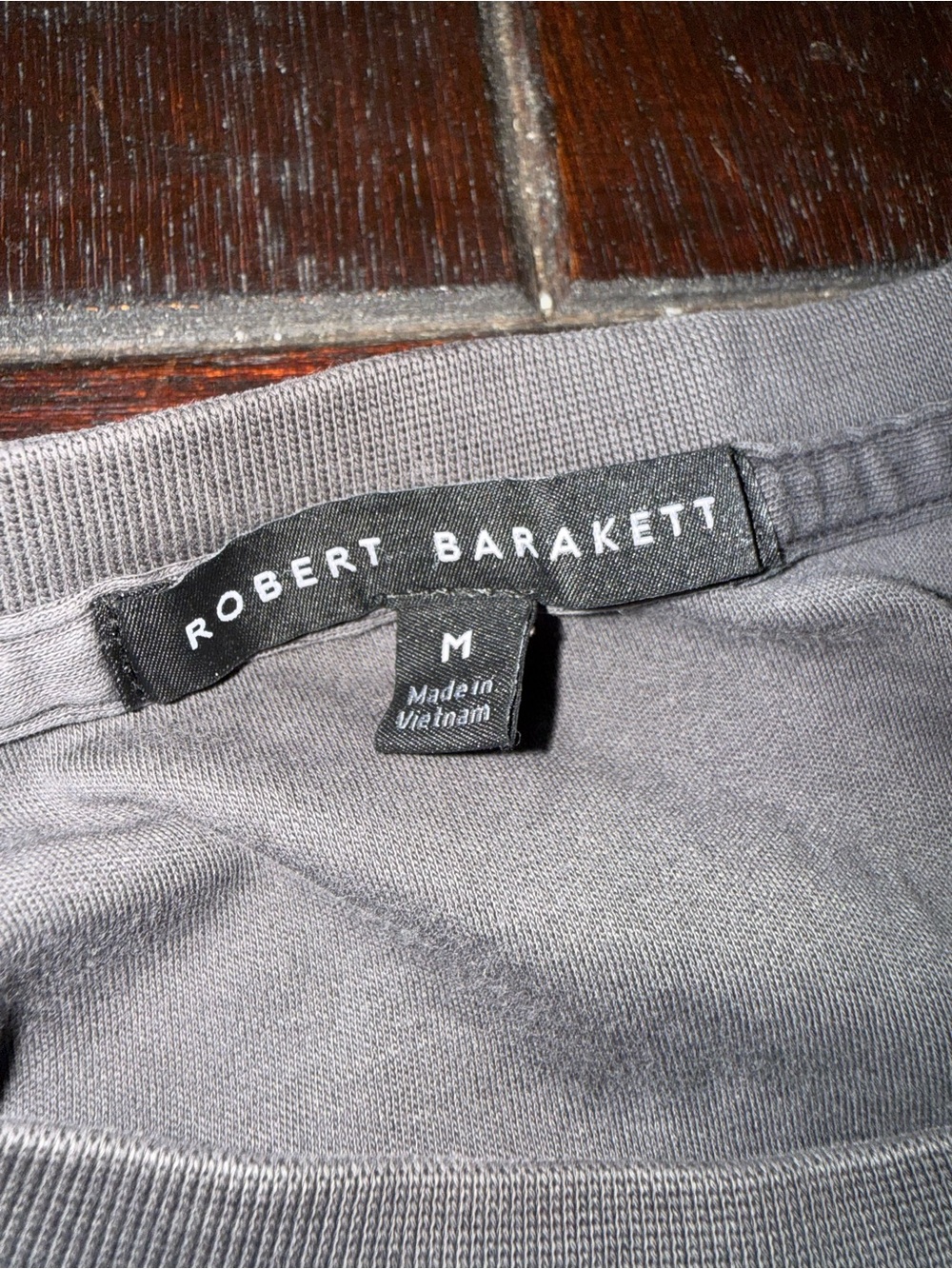 Robert Barakett Men’s Gray shirt - M